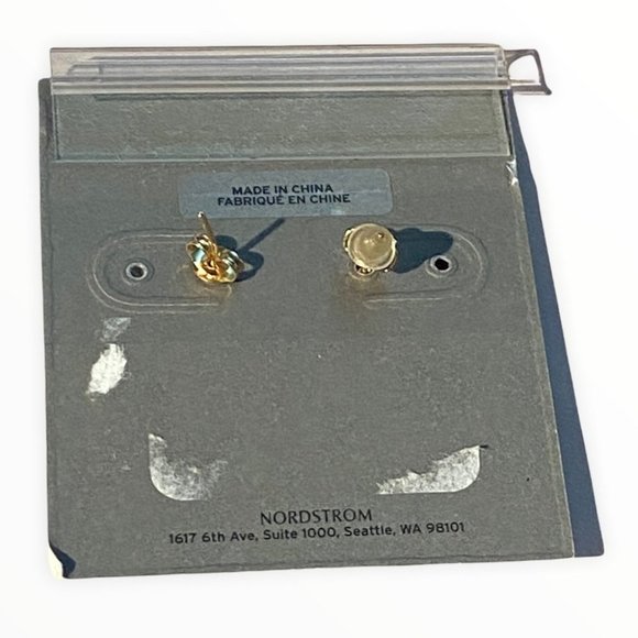 NWT Nordstrom Cubic Zirconia Gold Bar Earrings Post Back Jewel New With Tags - Picture 2 of 2